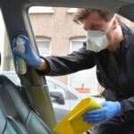 Cómo prevenir la propagación de gérmenes y bacterias en un vehículo después de una situación traumática
